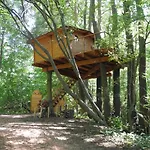 Treehouse V Brdech شاليه Bohutín