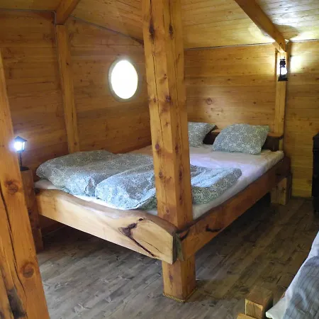 Treehouse V Brdech
