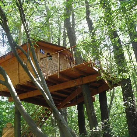 Treehouse V Brdech Chalet
