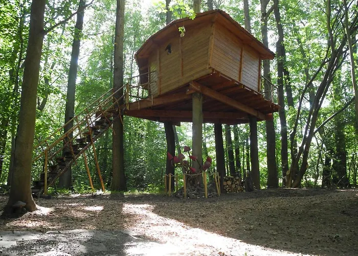 Treehouse V Brdech Domek alpejski Bohutín (středočeský)